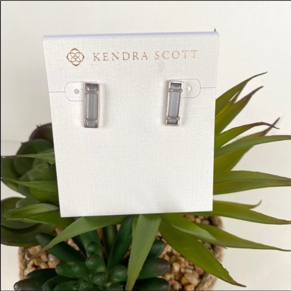 Kendra Scott Jewelry - Kendra Scott lady gray quartz silver stud earrings